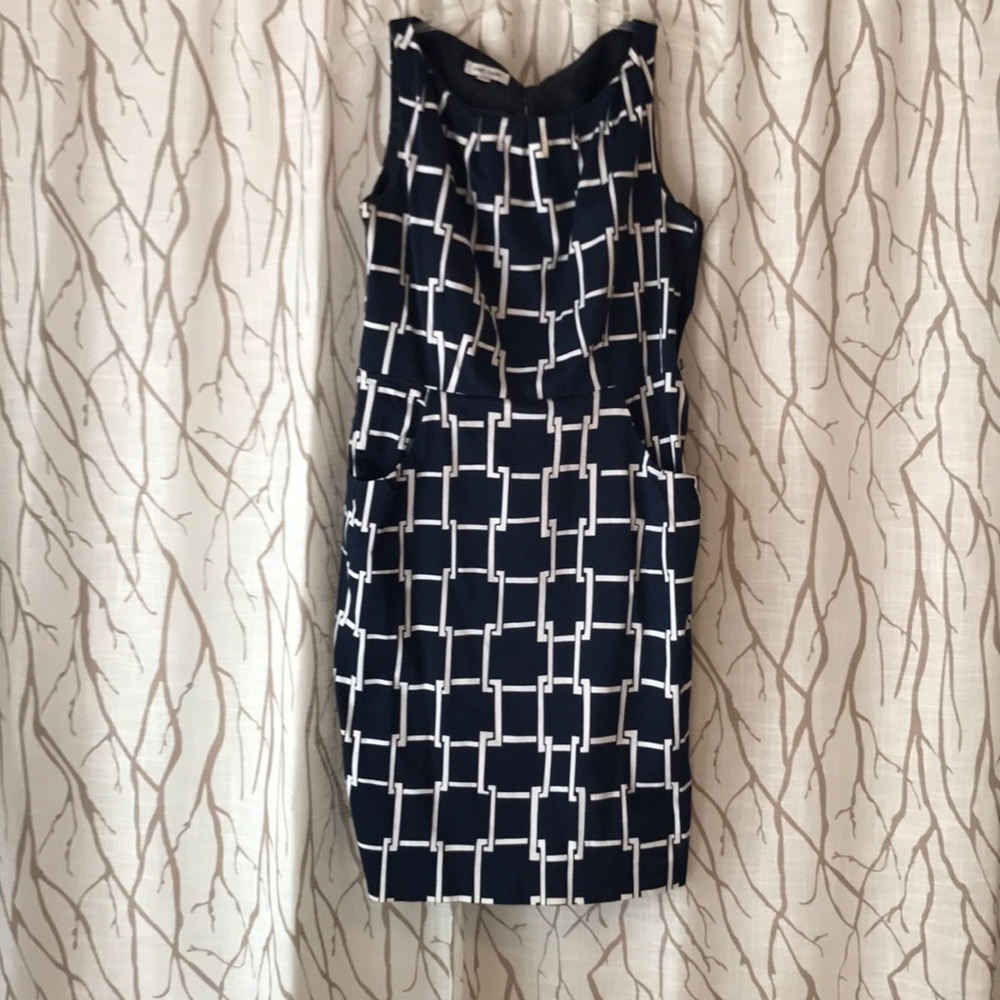 Patterned business dress